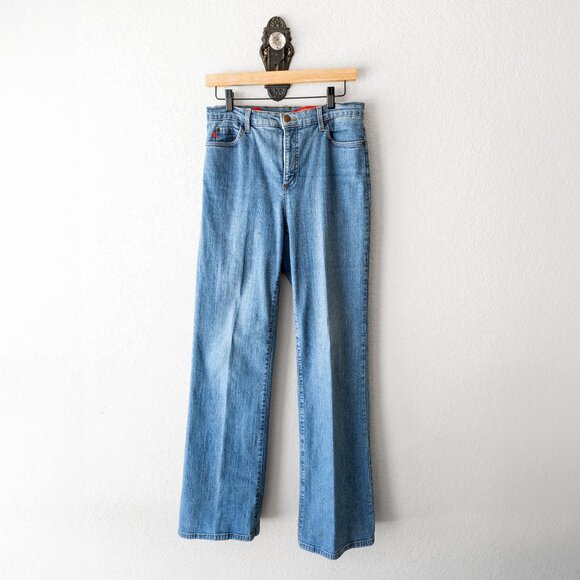 NYDJ Size 10 Tummy Tuck Jeans Light Wash Made in USA Straight Leg Denim - Picture 1 of 7